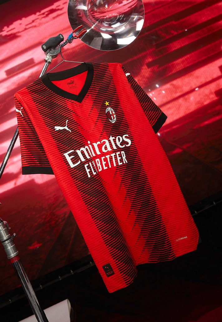 Maglia home del Milan 2023-2024: l'energia di Milano firmata Puma
