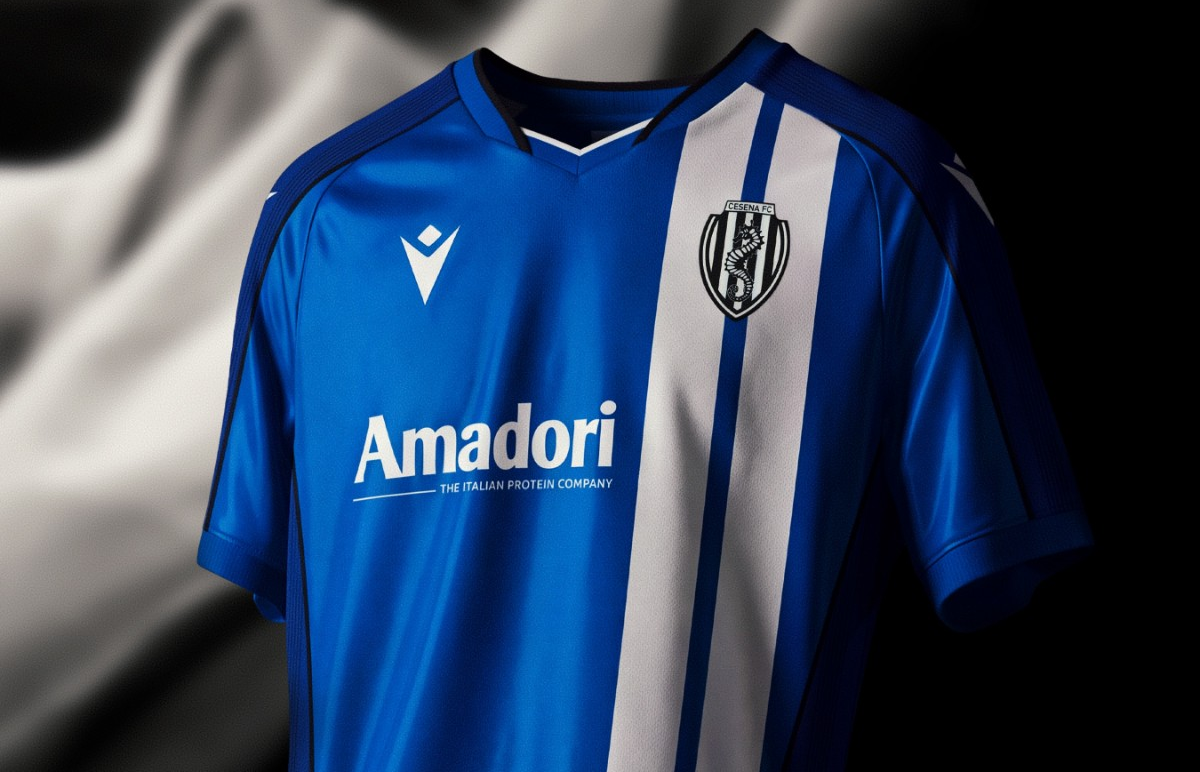 Cesena FC, la terza maglia 2026-2027 omaggia il 1976 e Magdeburgo