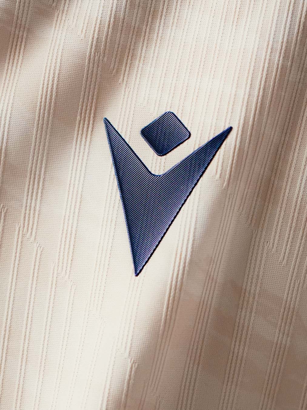 Le maglie del TSG Hoffenheim 2026-2027 firmate Macron