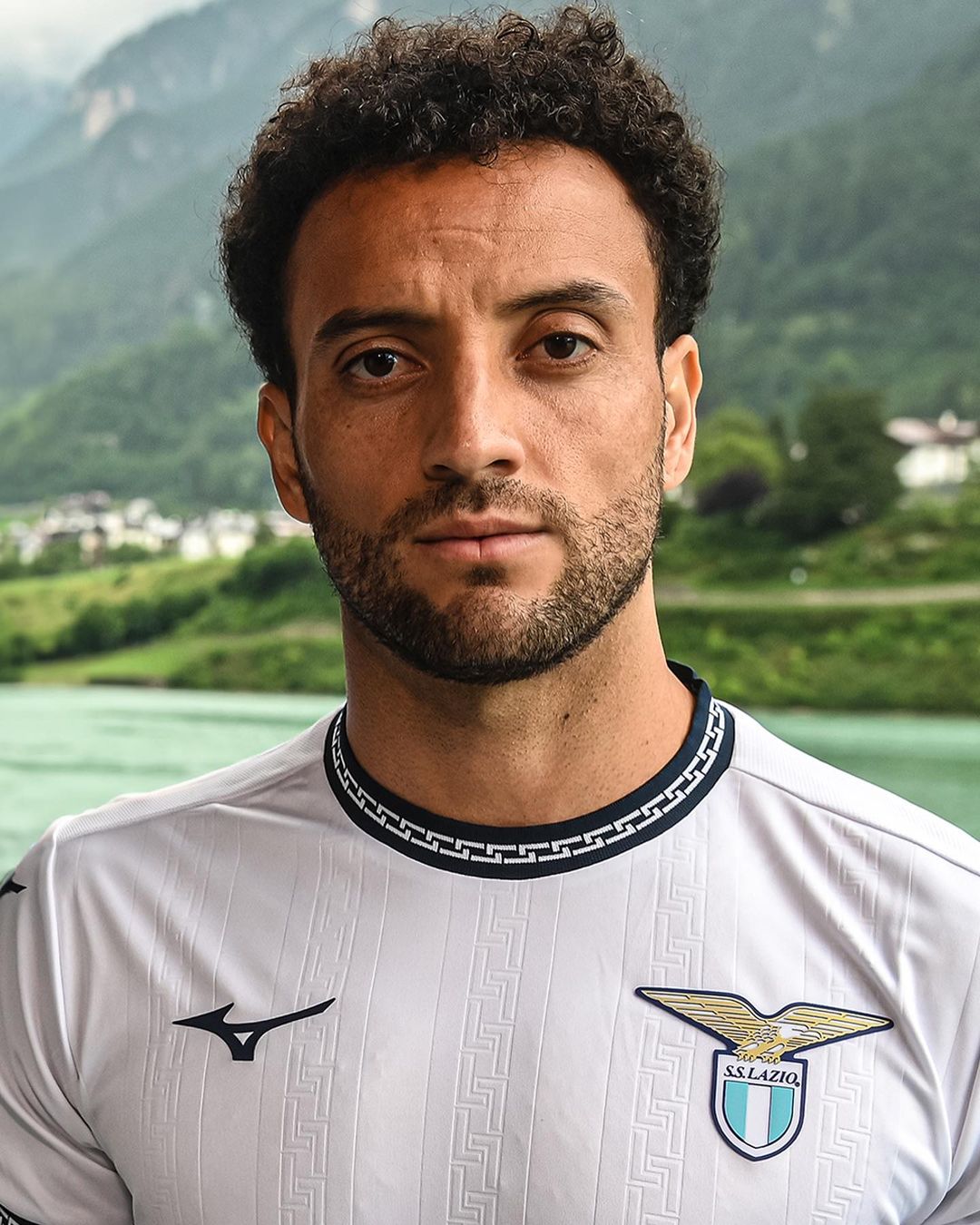 Maglie della SS Lazio 2023-2024: Mizuno celebra i 50 anni dal primo scudetto