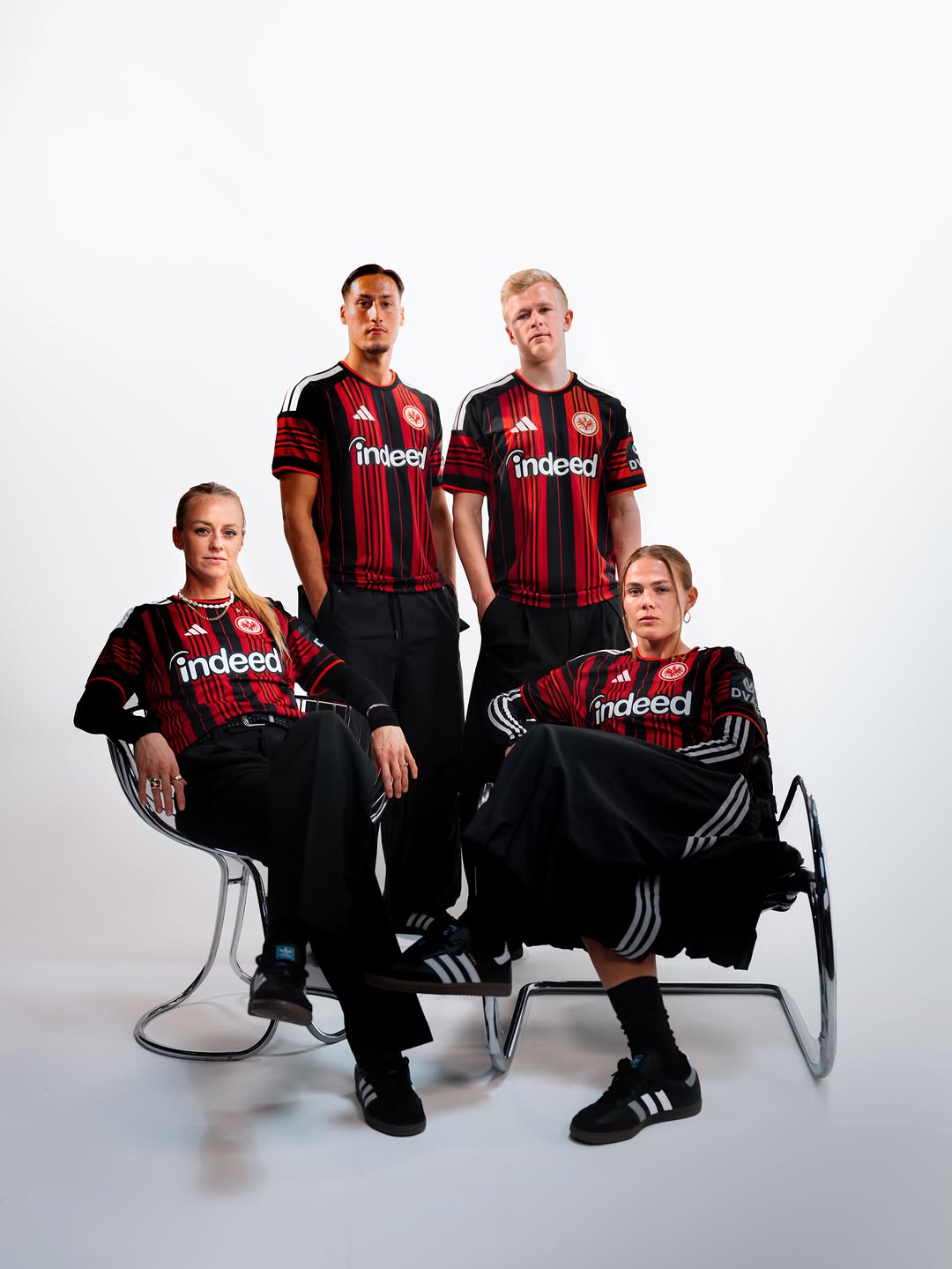 Maglie Eintracht Frankfurt 2026-2027 celebrano il club e la citta