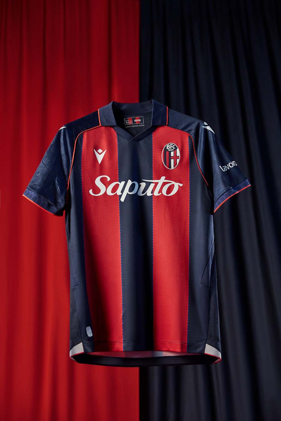 Le maglie del Bologna FC 2026-2027 omaggio allo Stadio Renato Dall'Ara