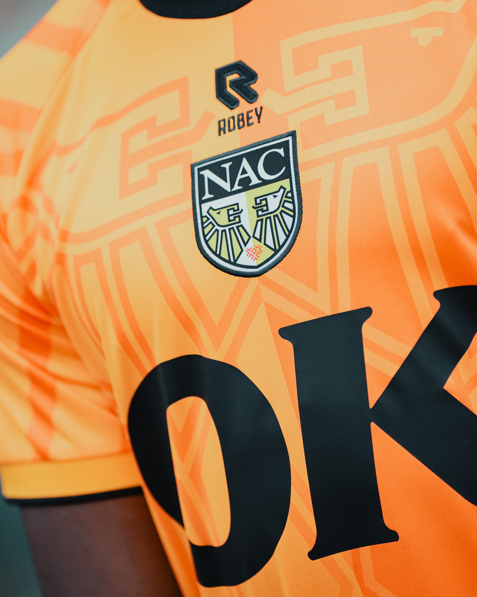 Terza maglia NAC Breda 2026-2027 omaggio al Rat Verlegh Stadion