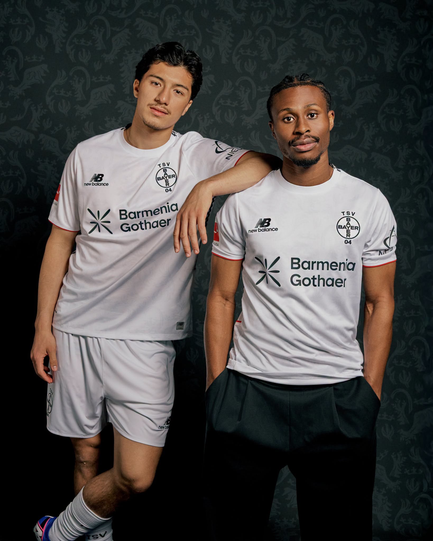 Maglie del Bayer Leverkusen 2026-2027 ispirate alla BayArena e a 'City of Colours'