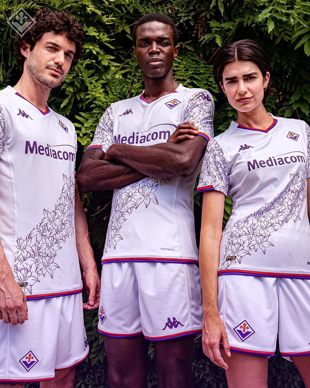 Maglie della Fiorentina 2023-2024: i gigli di Kappa e i tredici di Astori
