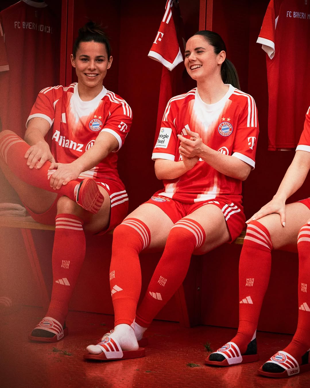 Maglia home Bayern Monaco 2025-2026, un omaggio alla città!