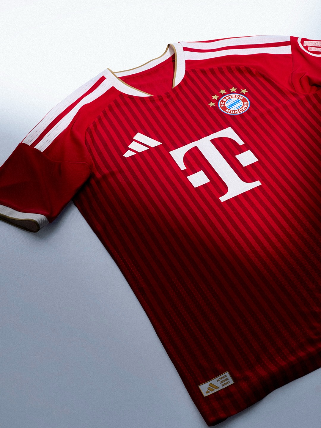 Maglia home Bayern München 2026-2027 con strisce verticali