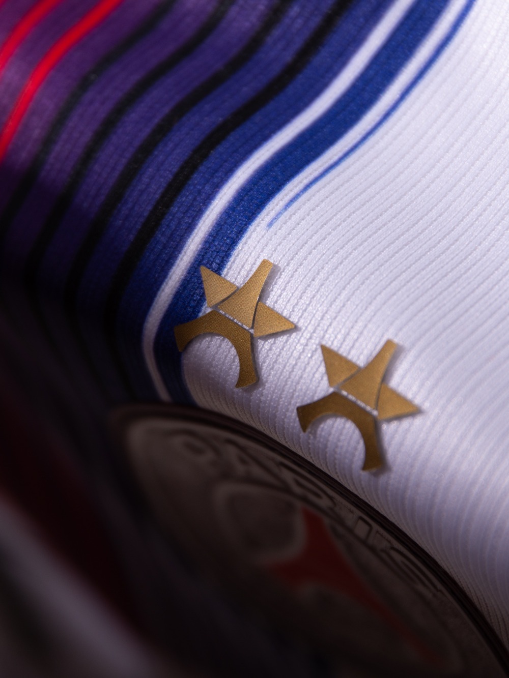 Perché il Paris Saint-Germain ha due stelle sulla maglia?