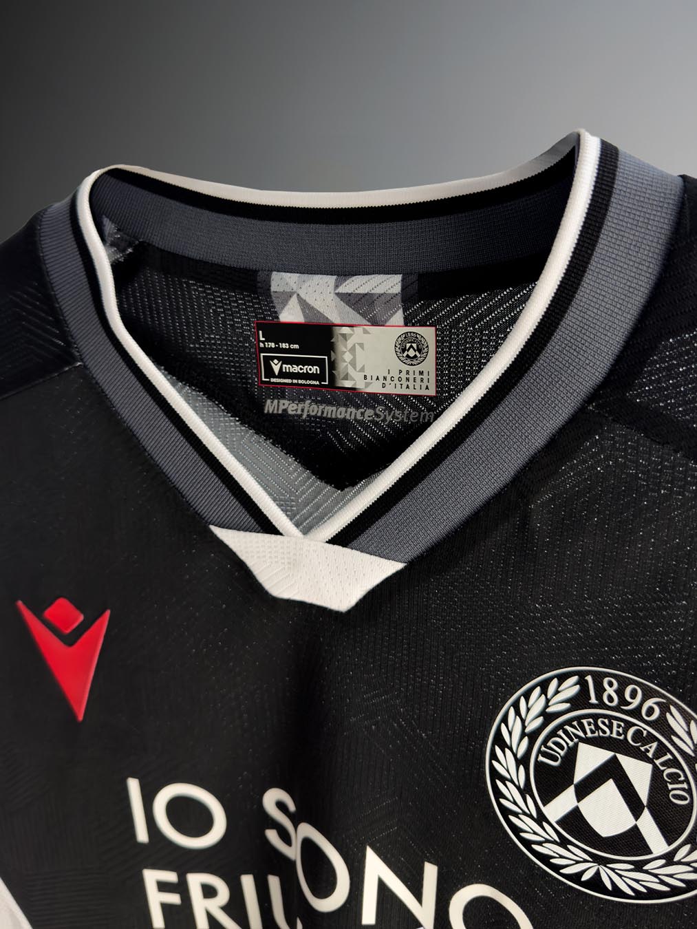Maglie dell'Udinese Calcio 2025-2026 ispirate agli anni Novanta e Duemila