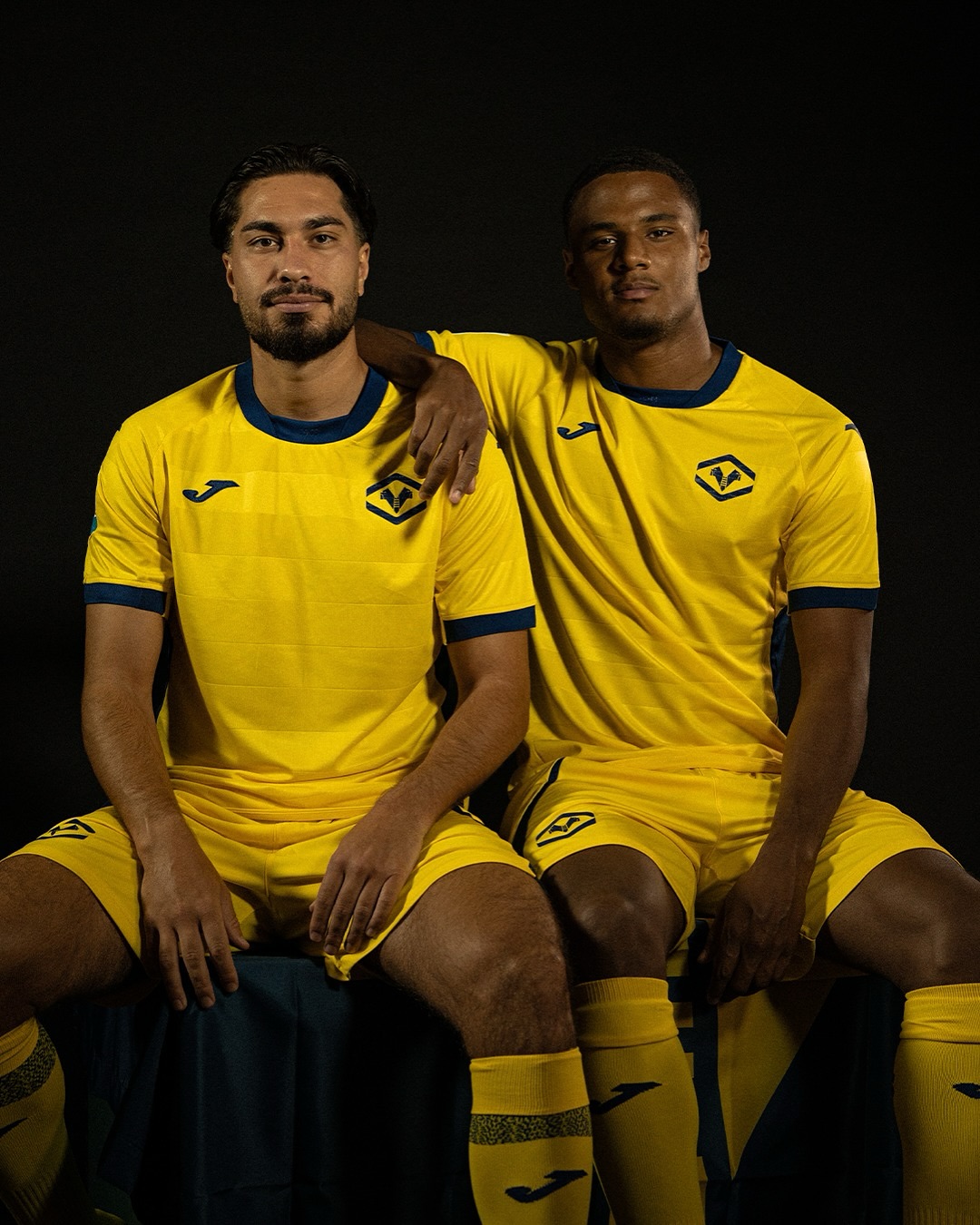 Maglie dell'Hellas Verona 2025-2026: i mastini di JOMA e il ricordo del 1985-1986