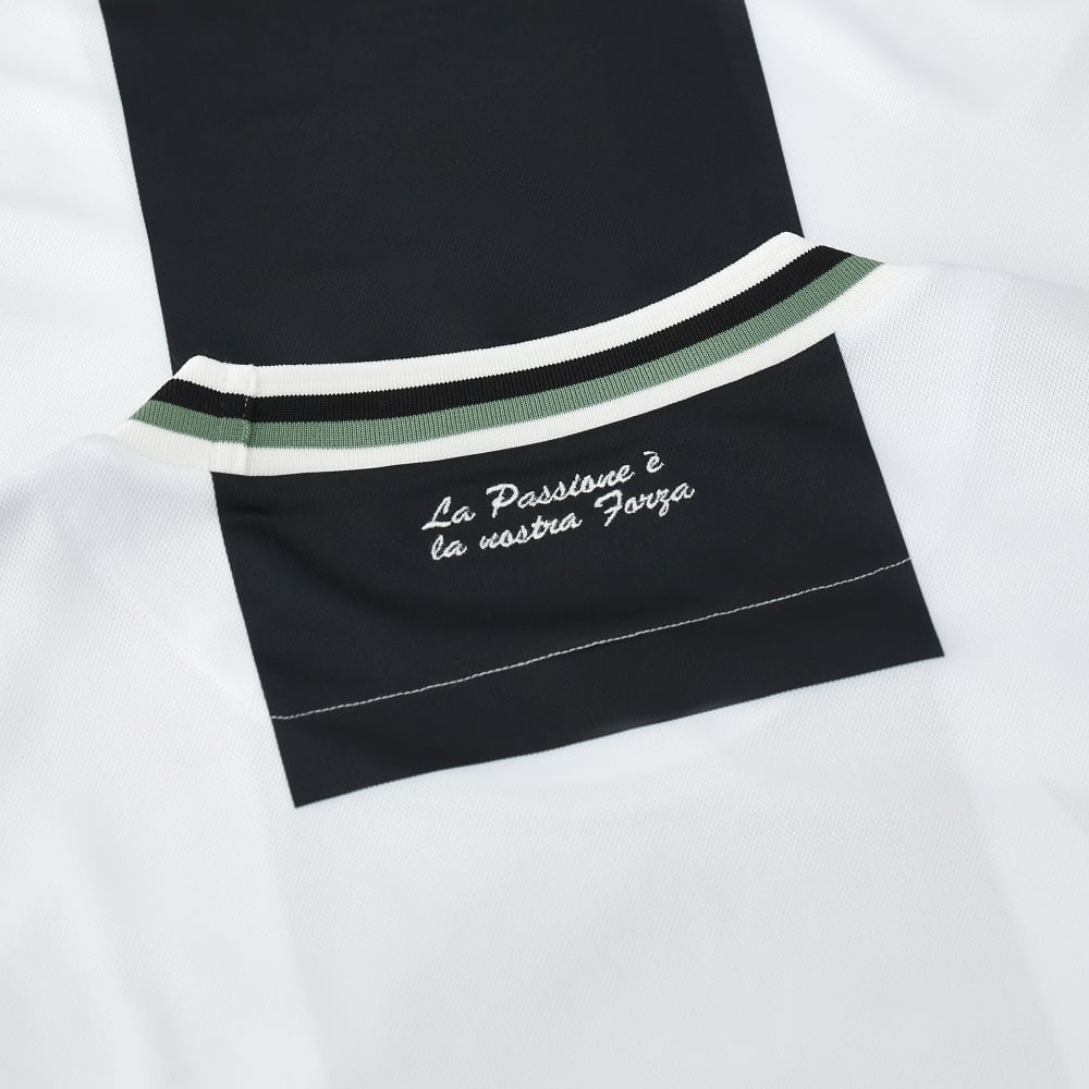 Maglie dell’Udinese 2023-2024: Macron riporta la fascia di Zico