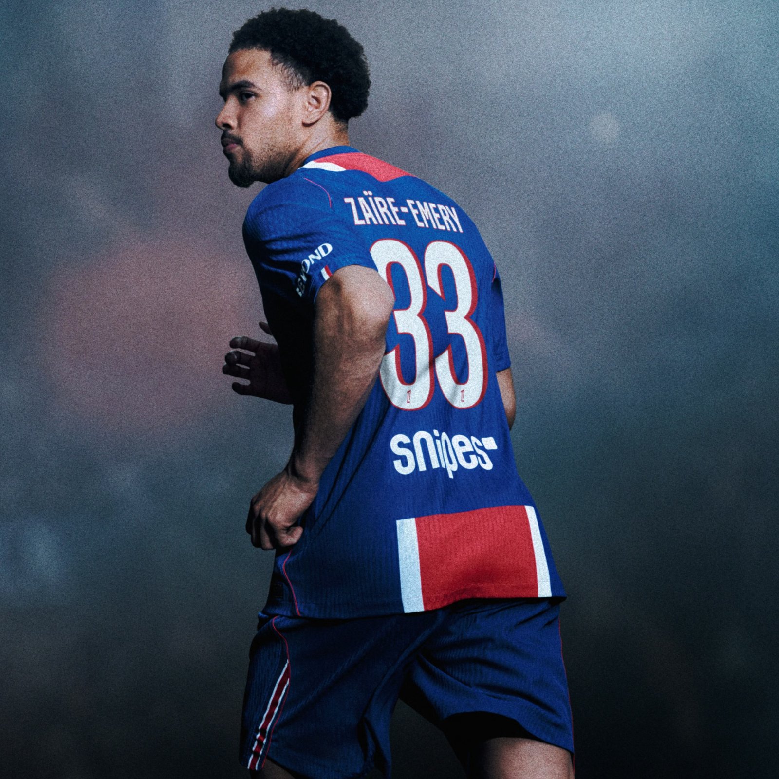 Maglia home del Paris Saint-Germain 2026-2027: «Fiers de nos couleurs» e il ritorno del design Hechter