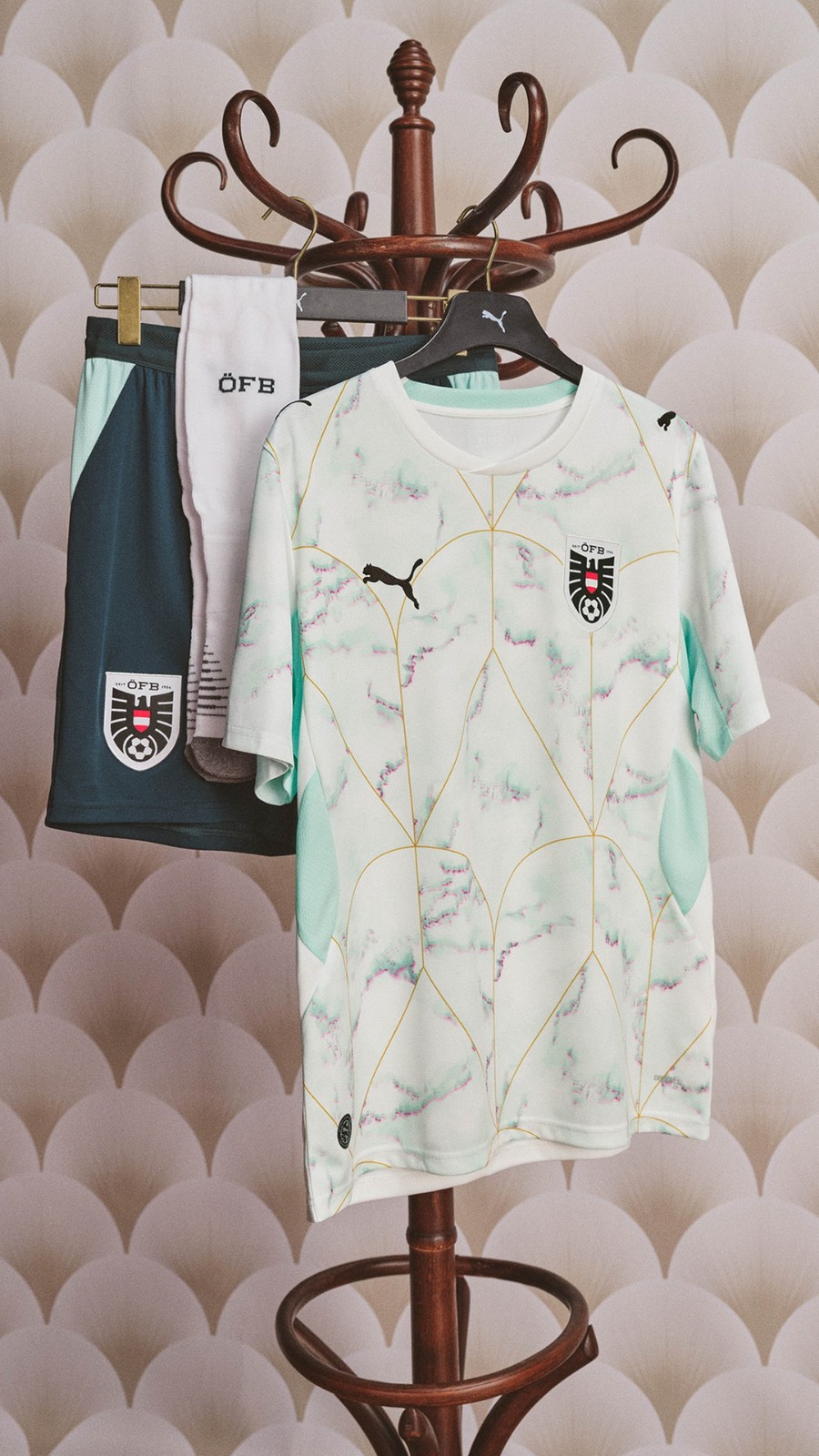 Maglia away Austria Mondiali 2026 ispirata ai caffè viennesi