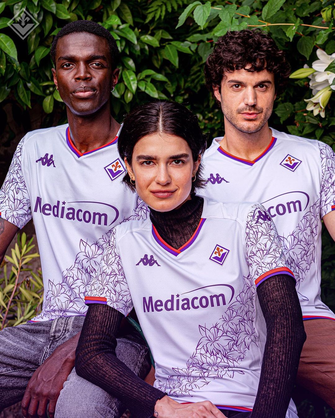 Maglie della Fiorentina 2023-2024: i gigli di Kappa e i tredici di Astori