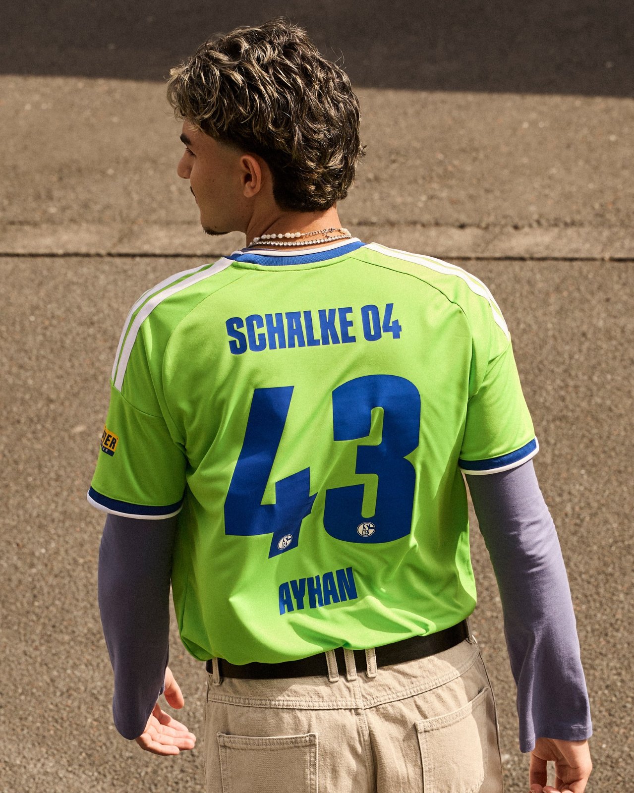Maglie dello Schalke 04 2026-2027 omaggio ai 25 anni della VELTINS-Arena