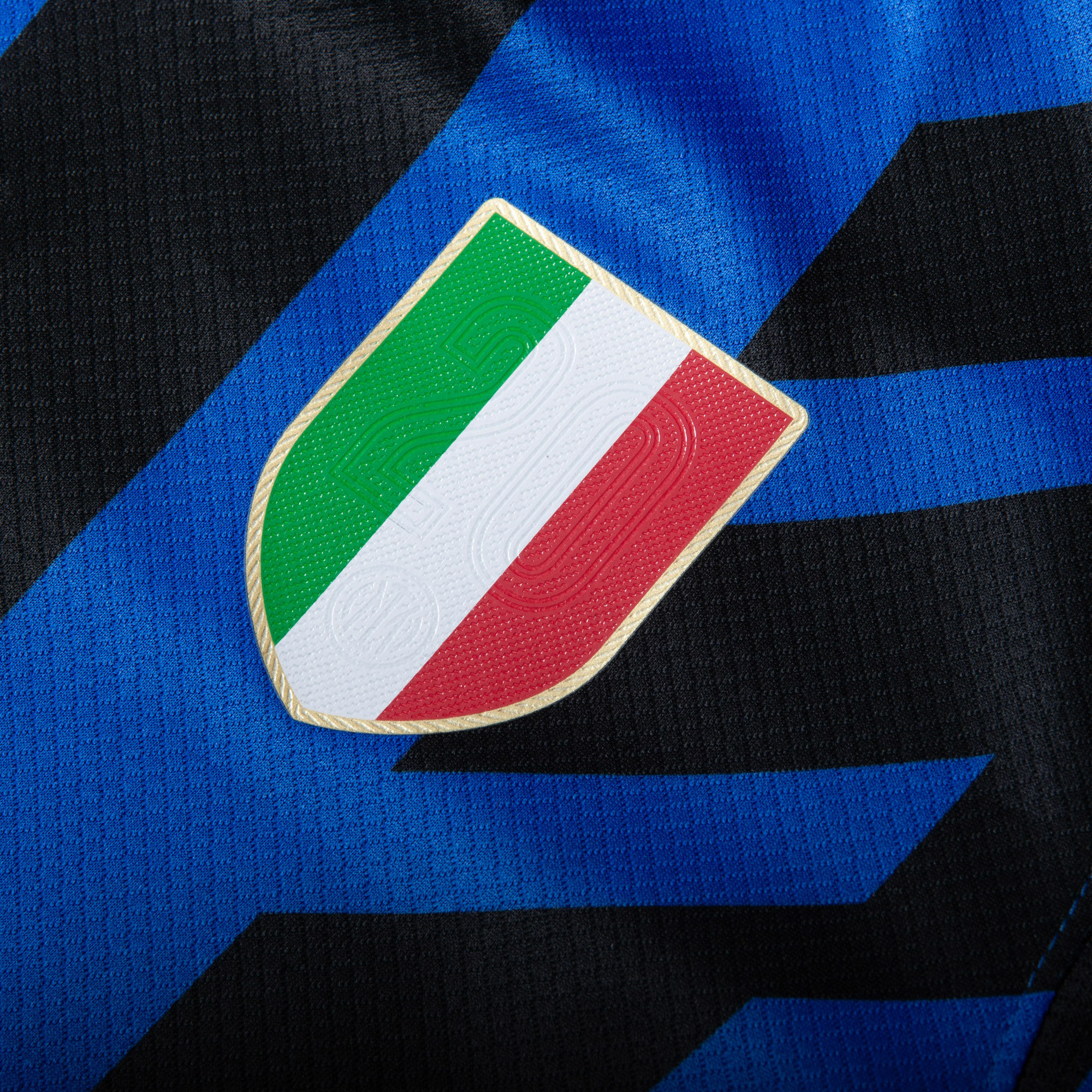 Personalizzazione ufficiale dell'Inter 2024-2025: l'oro dello Scudetto numero 20