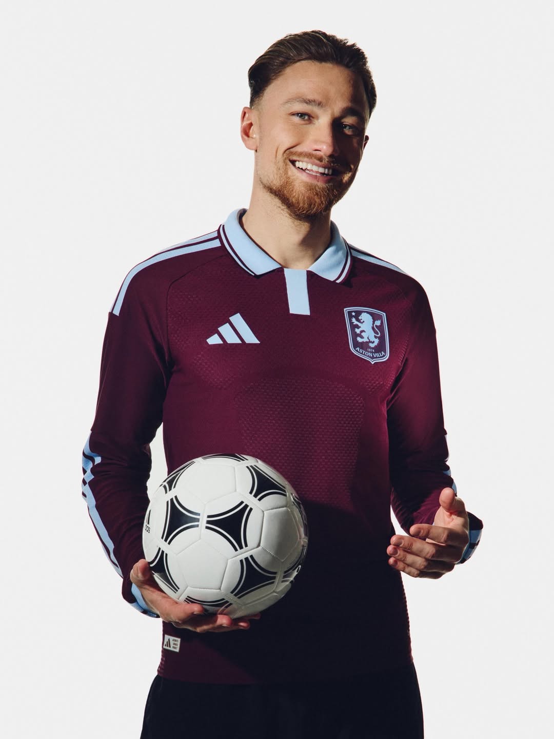 Maglie Aston Villa 2026-2027 in onore di Villa Park e degli anni '60