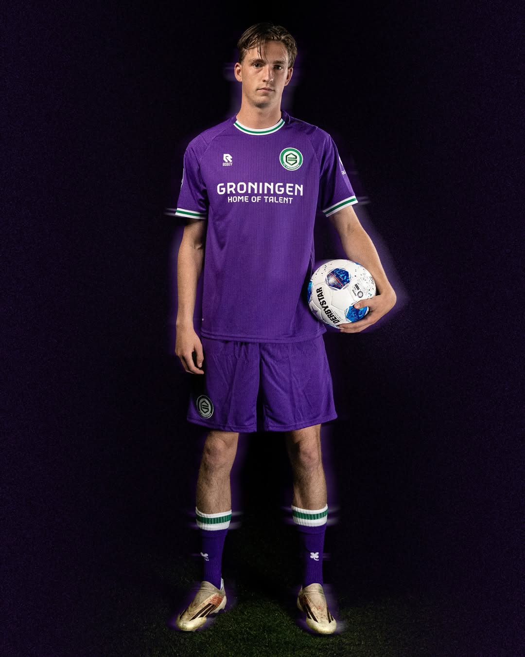 Maglie FC Groningen 2026-2027 omaggio alla G e al viola!
