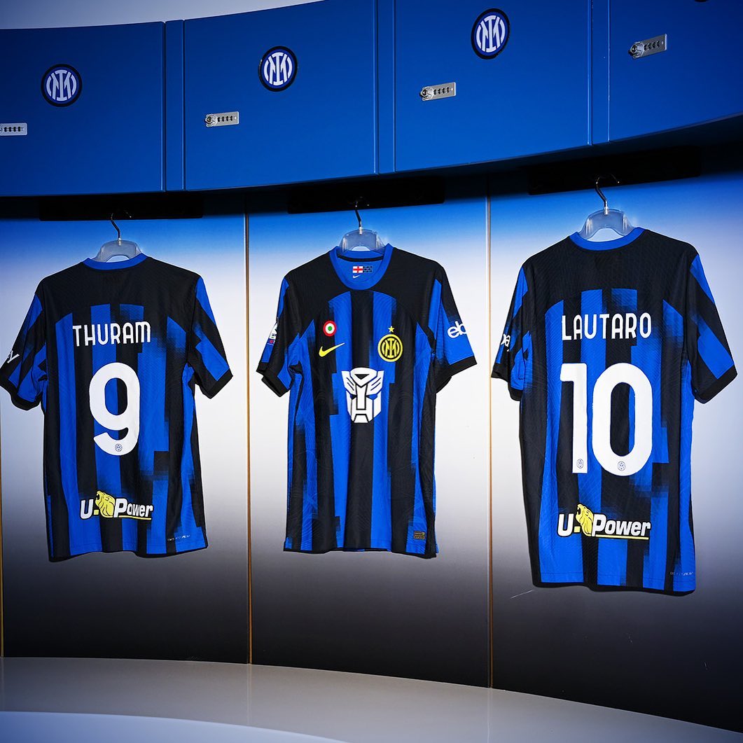 Il logo dei Transformers sulla maglia dell'Inter contro l'Udinese