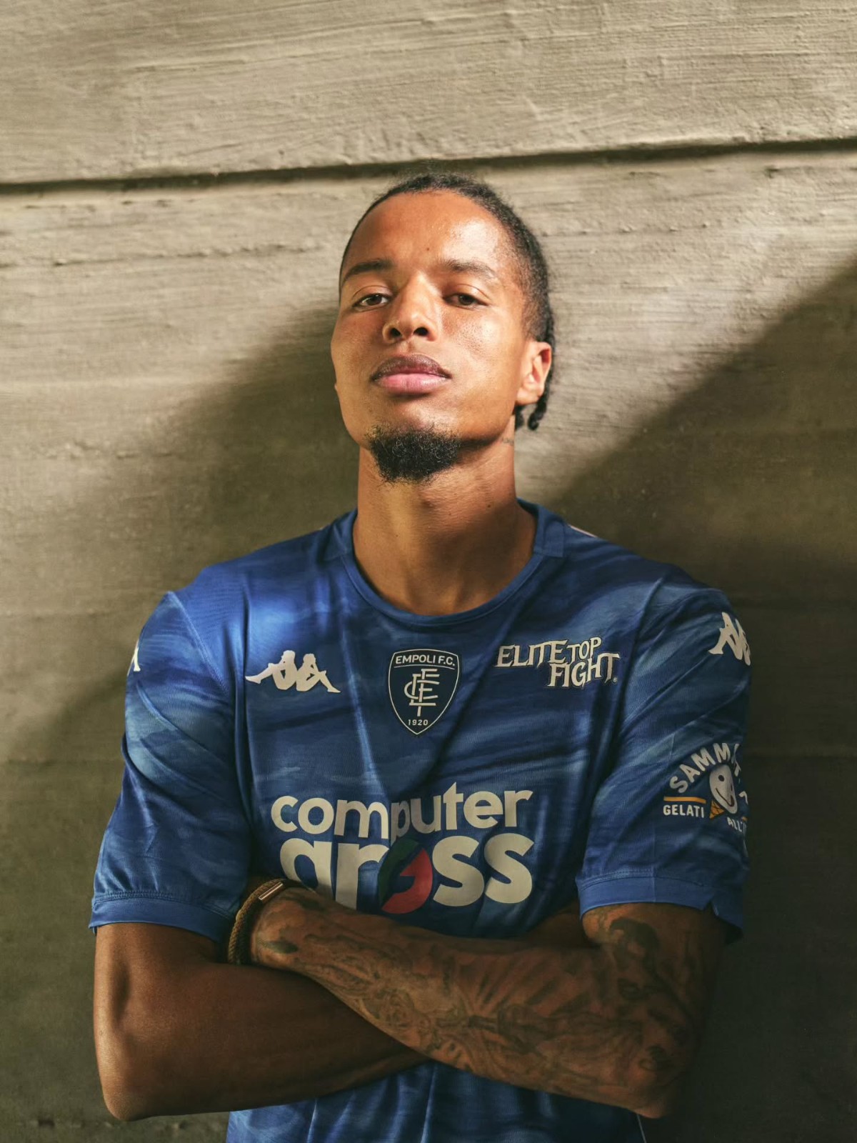 Maglie dell'Empoli FC 2025-2026 ispirate al vetro di Empoli