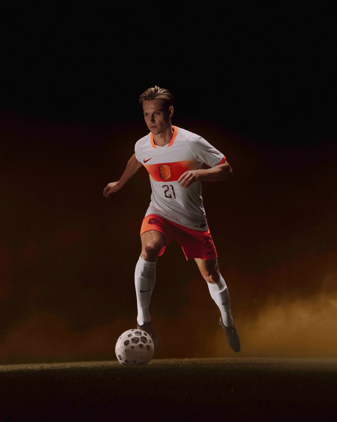 Maglia away della Nazionale olandese per i Mondiali 2026 bianca con sfumatura arancione!