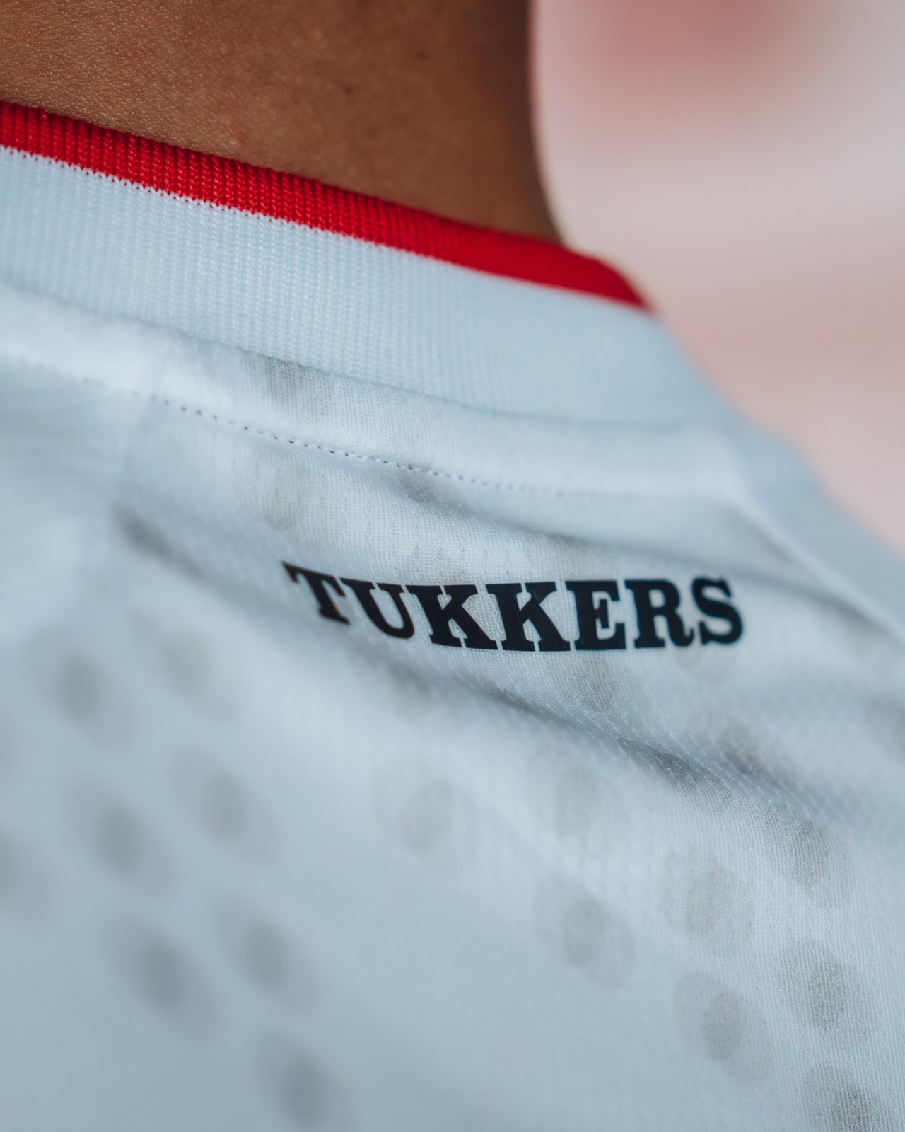 Le maglie del FC Twente 2026-2027 celebrano la maglia del titolo, i tifosi in trasferta e Het Diekman