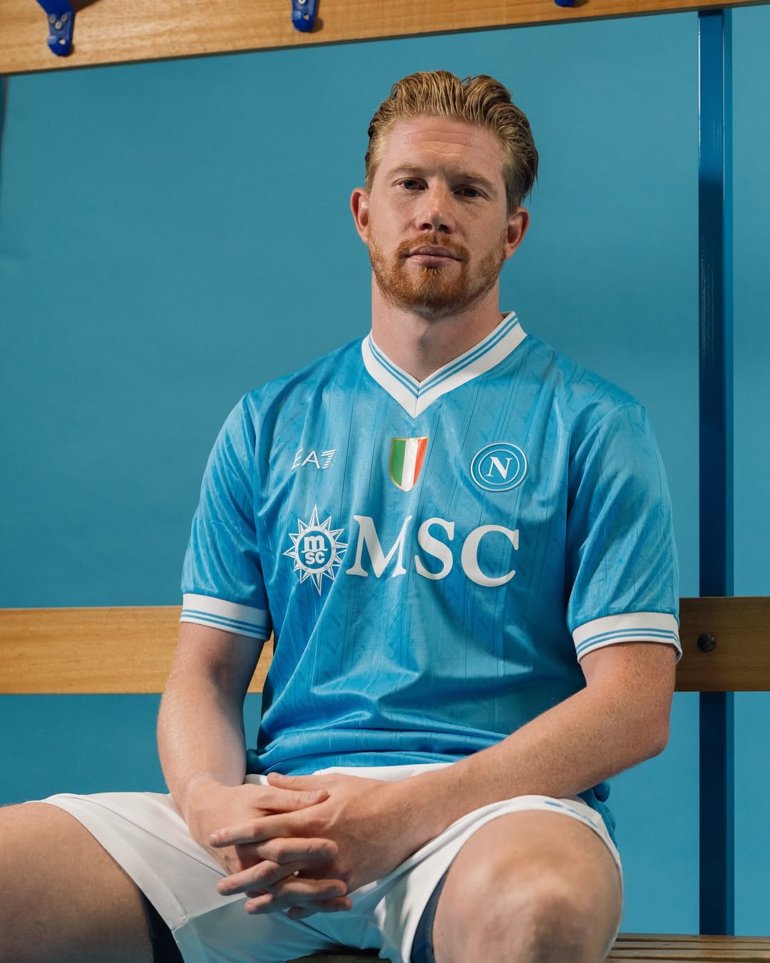 Maglie del SSC Napoli 2025-2026: omaggio alla città e al caffè