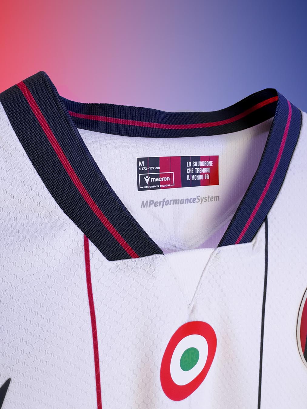 Maglie del Bologna 2025-2026: Macron porta il badge della Coppa Italia sul petto