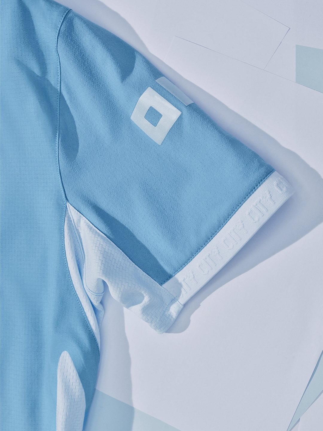 Maglia home del Manchester City 2026-2027: «Not your typical City» e il gradiente di Puma